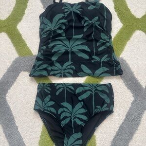 Jantzen Black and Green Swimwear